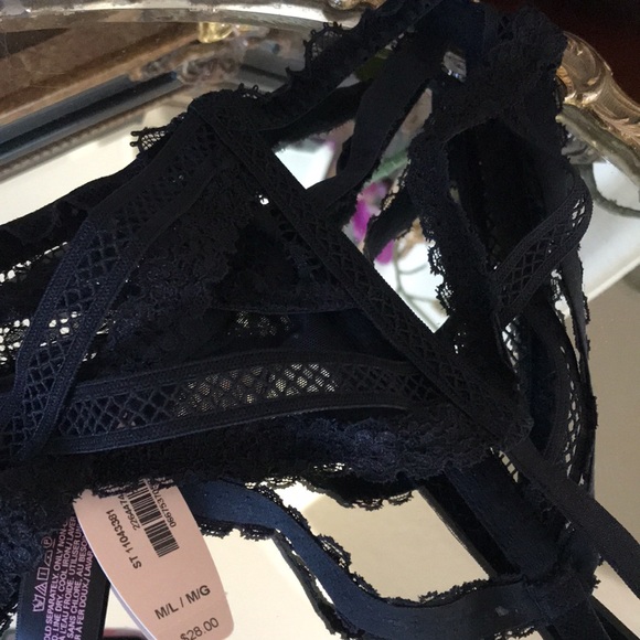 Vintage Victoria Secret Garter Belt NWT Black Lace - Picture 5 of 10